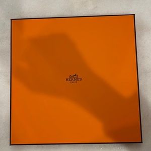 Hermes square box